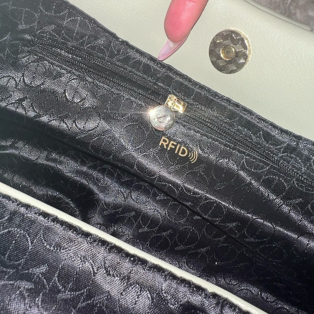 Blair Bag - Picture 6 of 6